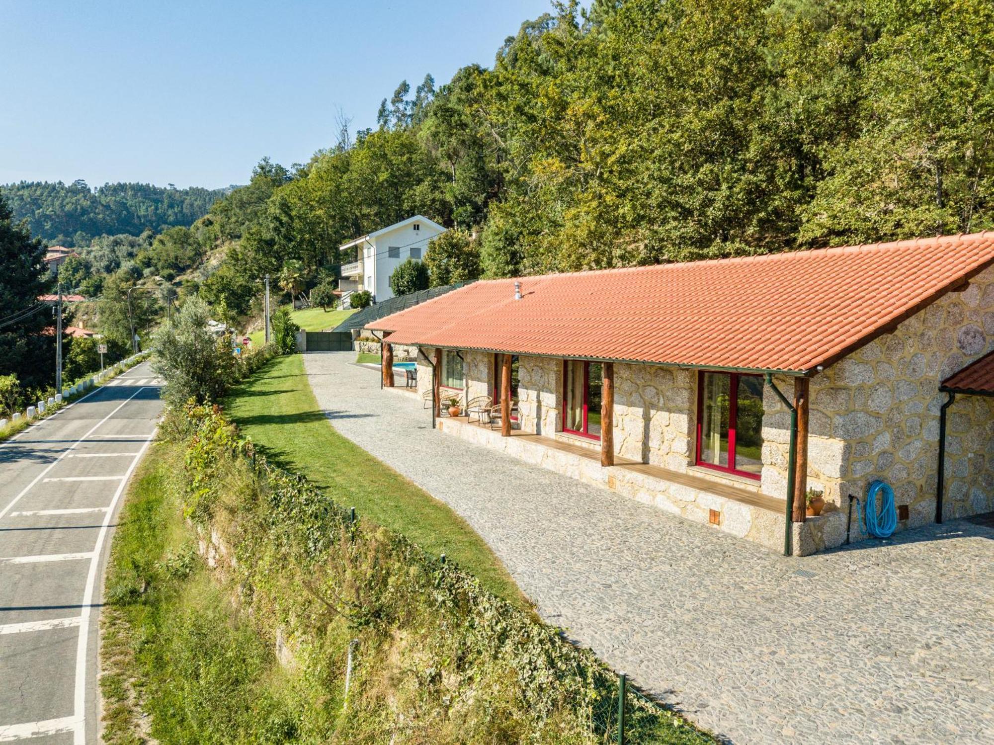 Vila Assento Do Cavado By House And People Valdosende Exteriér fotografie